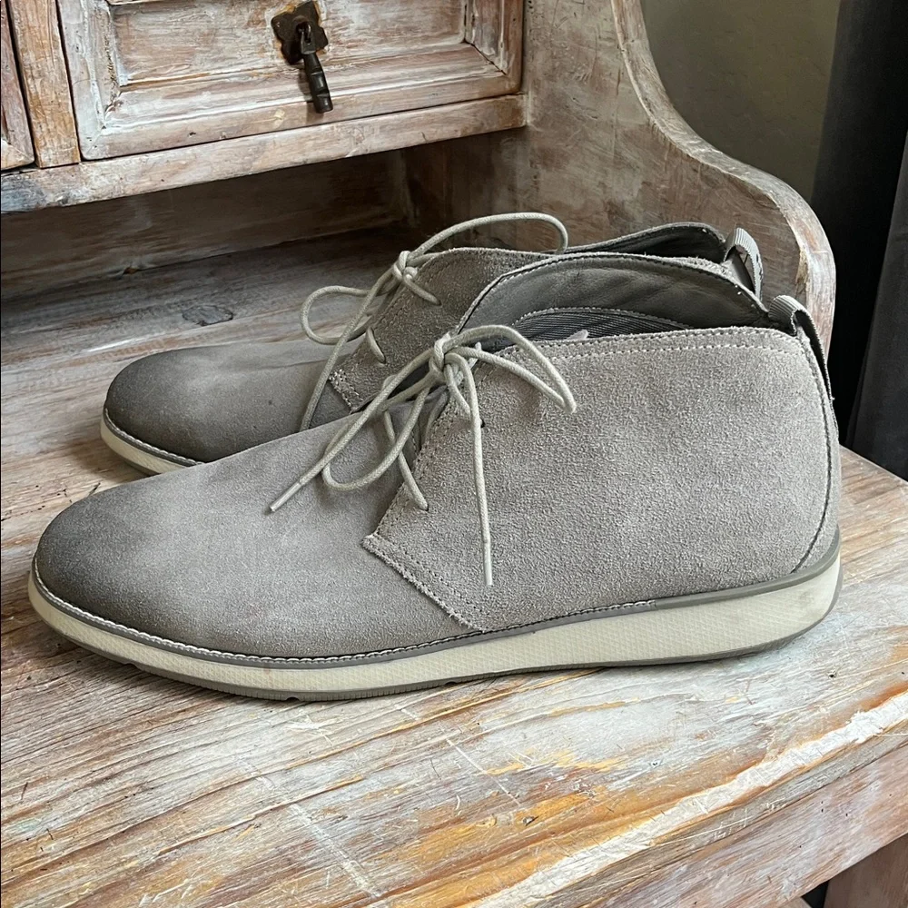 🩶 Johnnie-O Chill Chukka 2.0 Grey Suede Size 11.5 Leather Winter Casual Boots